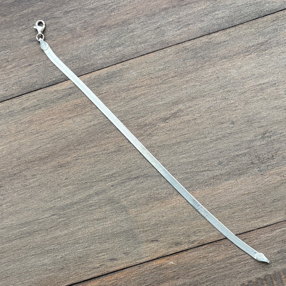Sterling silver 925 Italy herringbone bracelet